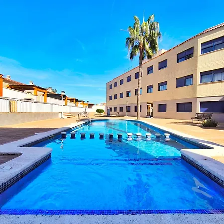 Con Piscina En El Delta Del Ebro Apartament