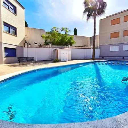 Con Piscina En El Delta Del Ebro *
